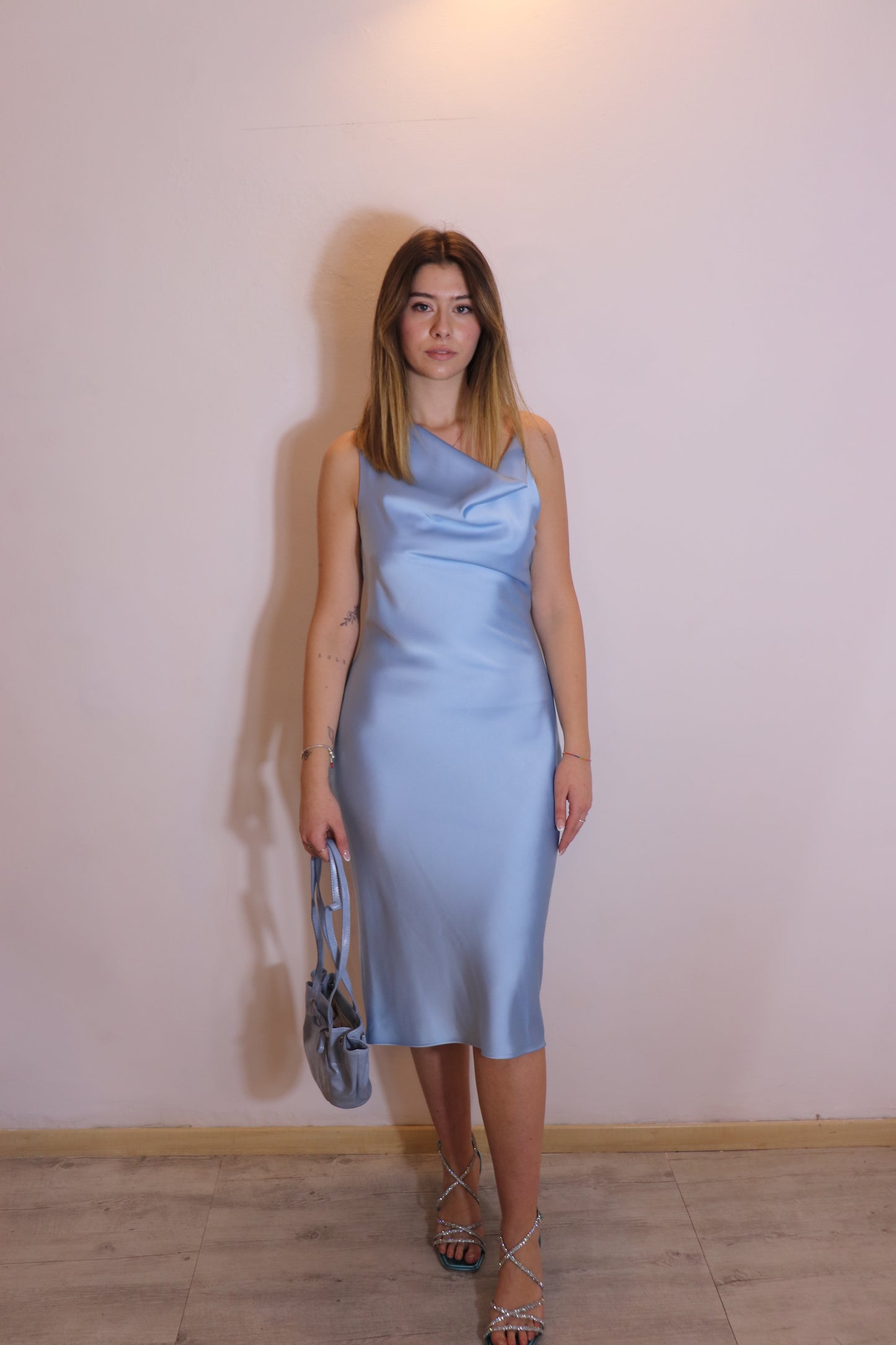 ABITO MOMO (azzurro)